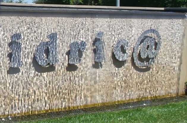 Ardea - La scritta che lo sventurato ha tentato di rubare