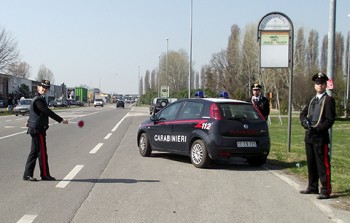 carabinieri posto di blocco