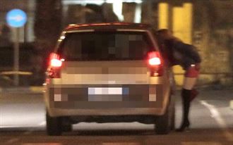 rapinano una prostituta arrestati dai Carabinieri