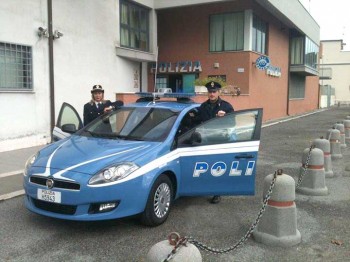Polizia-agenti