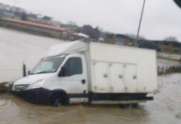 Roma. Oltre 6mila chiamate al 113 da stamattina, a Piana del Sole salvate 12 persone tra cui alcuni bambini