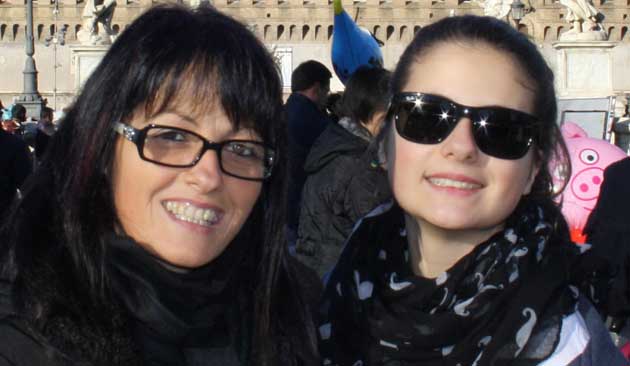 Le festeggiate: (mamma-43) Caterina Centra e (figlia-13) Francesca Podda