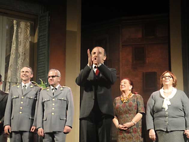 Tutto esaurito al Teatro “Vittorio Veneto” di Colleferro per “La vita è una cosa meravigliosa” di Carlo Buccirosso