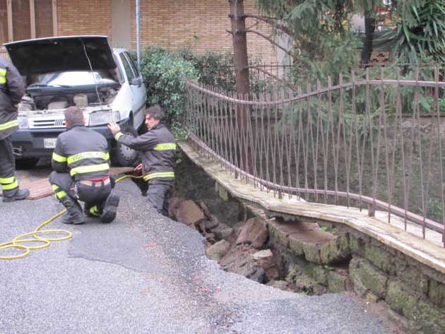 [bxslider id="marino-ancora-dissesti-per-le-forti-piogge-crolla-un-muro-via-giulio-pastore"]