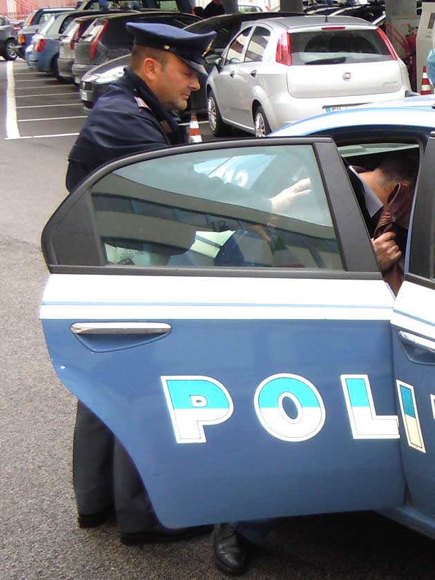 58enne sequestrato e rapinato. Tutto è accaduto tra Roma, Lariano, Artena e Valmontone. Arrestati 4 romeni