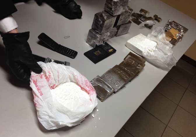 Roma Tor Bella Monaca. Vedova 49enne con l’hobby dello spaccio di hashish e coca arrestata dai Carabinieri