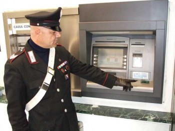 Carabinieri clonazione carte di credito