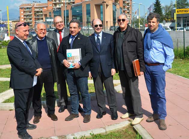 Frosinone Bella e brutta Albero della Pace