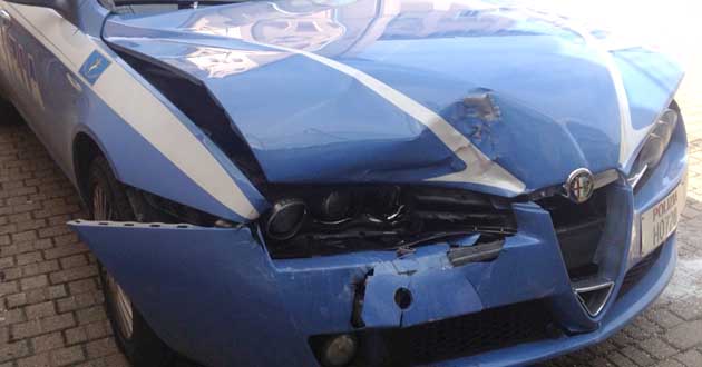auto polizia incidentata