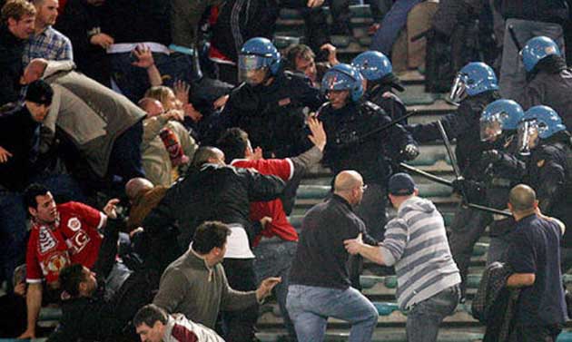 scontri ultras polizia