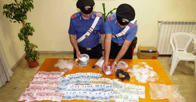 La droga e il denaro sequestrati dai Carabinieri di Palestrina