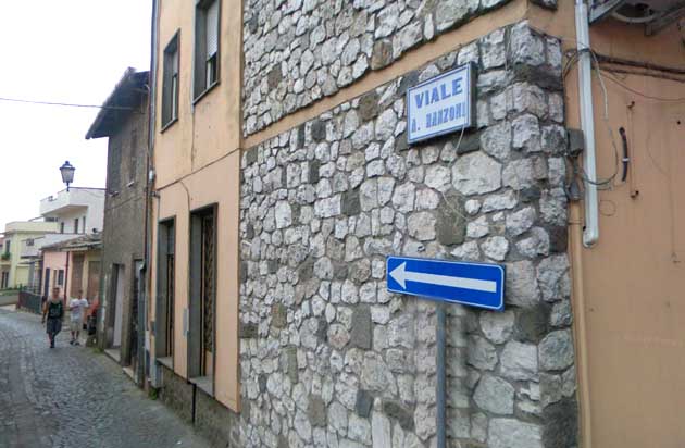 Lariano Viale Alessandro Manzoni