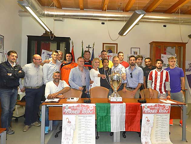 Grottaferrata. Torneo dei Rioni. Foto di gruppo