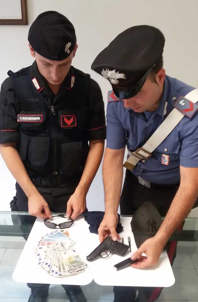 Roma. Con una “scacciacani” rapina un supermercato. Ma all’uscita viene arrestato dai Carabinieri