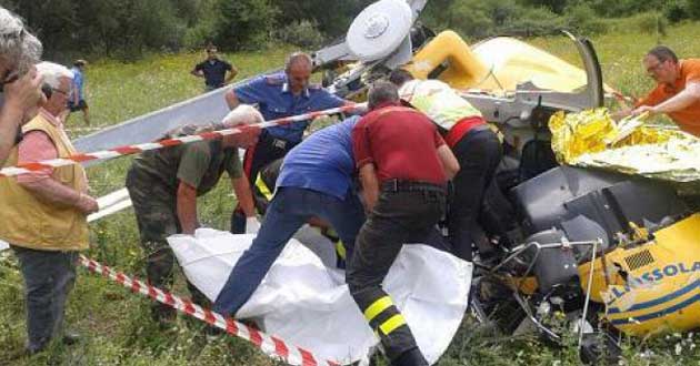 L’elicottero AS 350 del Servizio antincendio della Protezione Civile precipitato. Rieti. Lago del Salto.