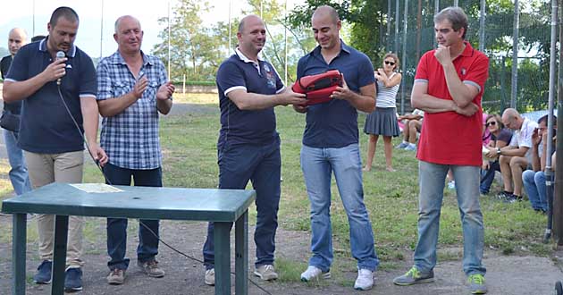 Il Comune di Serrone consegna il defibrillatore alla società sportiva Asd Scalambra