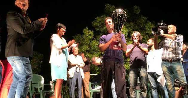 Caput Lucis 2014. Il Vicesindaco Eleonora Mattia premia il vincitore Raffaele’s Fireworks