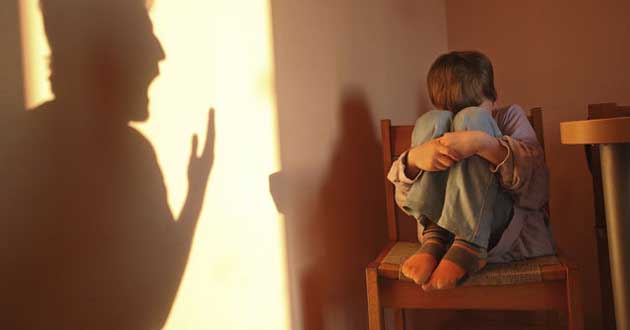 Maltrattamenti davanti ai bambini