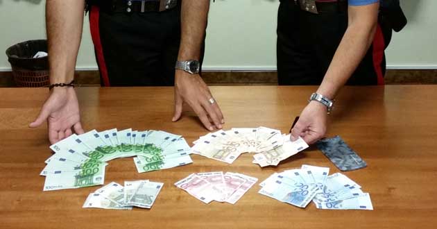 Il denaro falso sequestrato dai Carabinieri a Labicof