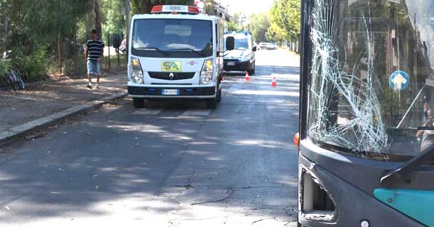 Latina. Investito Viale Kennedy