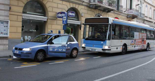 polizia-autobus