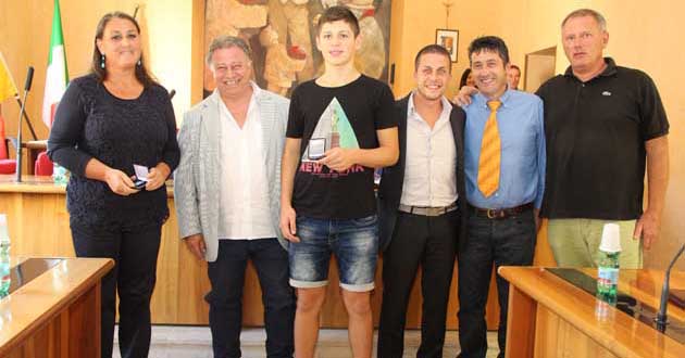 Valmontone. La premiazione di Francesco Lucarelli e Leonardo di Francesco cestisti in erba Campioni d’Italia U15