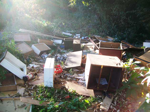 Discariche Abusive. Suppellettili