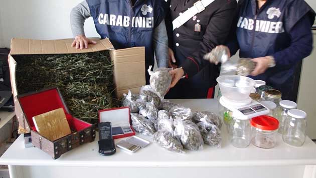 La droga sequestrata dai Carabinieri di Anzio