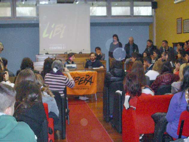 Colleferro. Antonio Vassallo parla agli intervenuti nell'aula consiliare