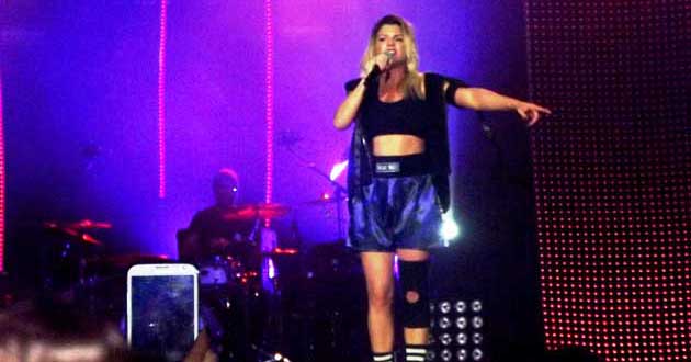 Un momento del concerto di Emma Marrone al Palalottomatica