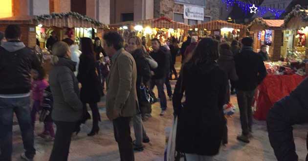 Frosinone. Inaugurati i Mercatini di Natale di Piazzale Vittorio Veneto e Corso della Repubblica