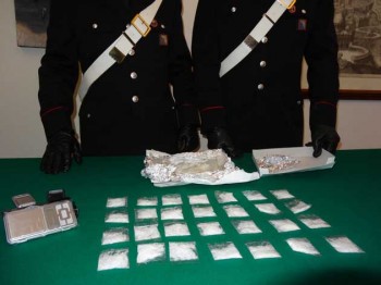 Lo shaboo sequestrato dai Carabinieri della Compagnia Roma Trionfale