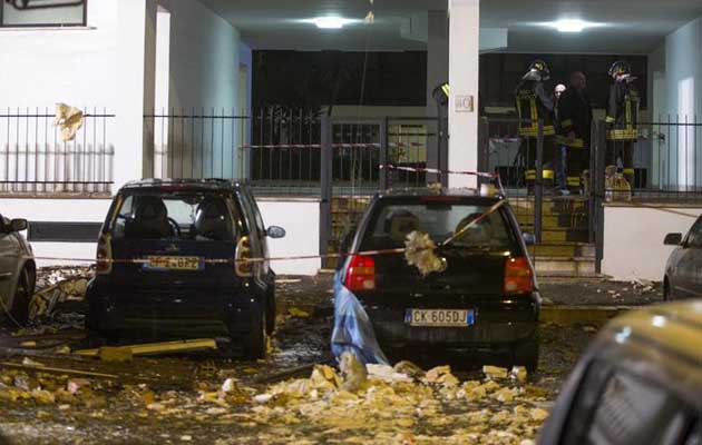 Il palazzo in via Vito Giuseppe Galati a Roma dove si è verificata l'esplosione. 20140120