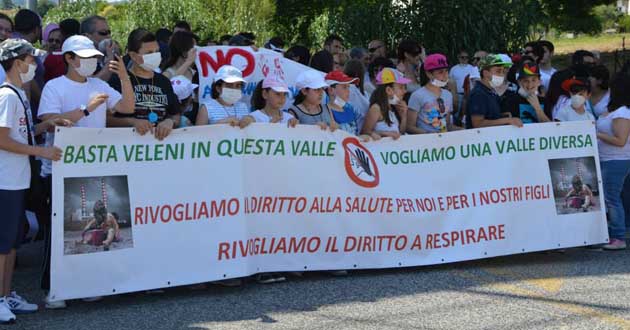 Ferentino manifestazione contro megaimpianto rifiuti