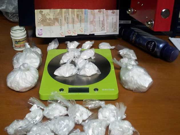 Polizia di Stato cocaina in un box