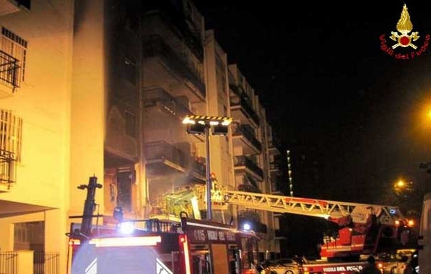 Roma. Via Vito Giuseppe Caiati. Esplosione appartamento