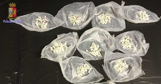 La cocaina sequestrata dalla Polizia di Stato a Tor Bella Monaca