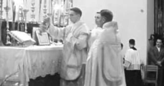 ‪E' morto nello Zambia‬ ‪il missionario‬ P‪adre Angelo Ferrazza‬