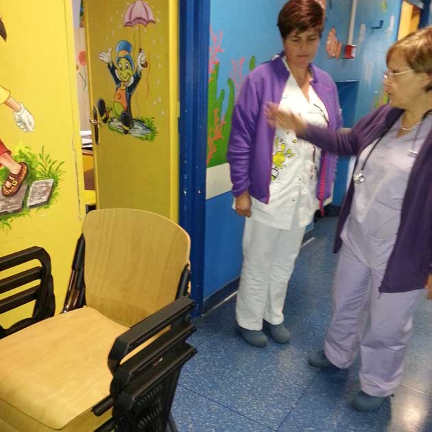Le sedie consegnate dalla Pro Loco al Reparto Pediatria dell’Ospedale di Colleferro