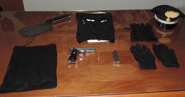 Il materiale sequestrato dai Carabinieri