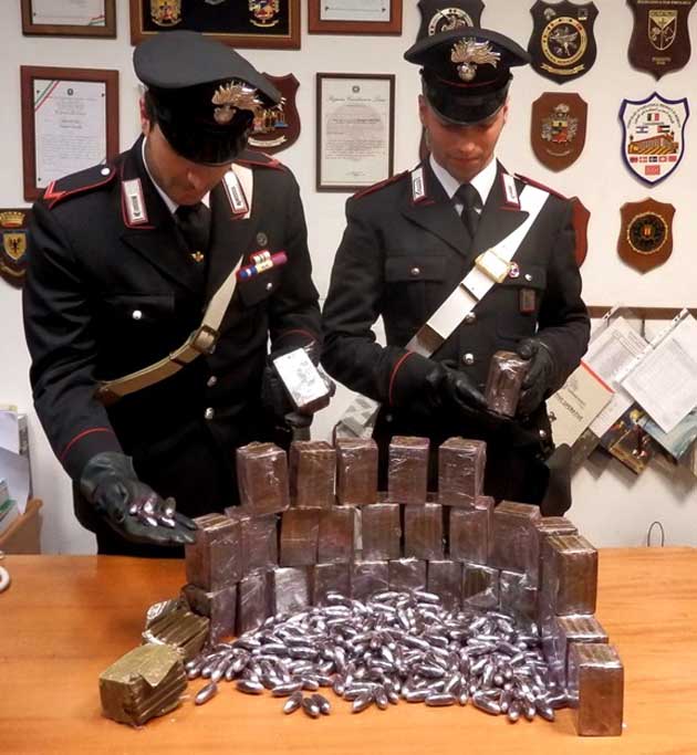 La droga rinvenuta dai carabinieri