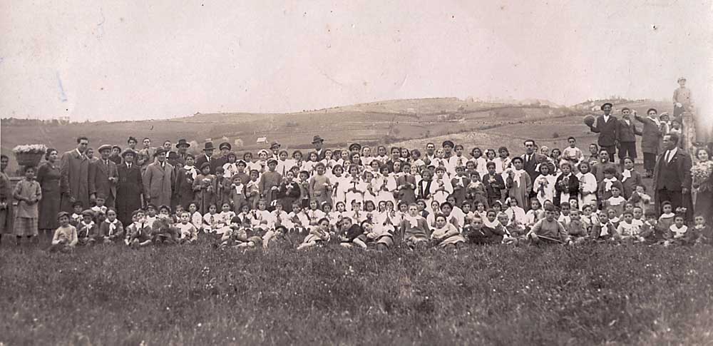 Rocca Priora. Gruppo raccolta narcisi anni ’30