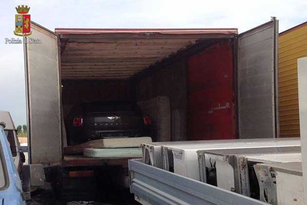 autorubateincellafrigo-02