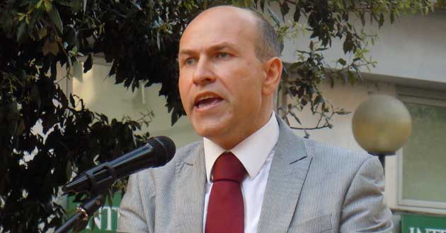 Il candidato sindaco Emanuele Girolami in occasione di un recente comizio in Piazza Gobetti Emanuele-Girolami