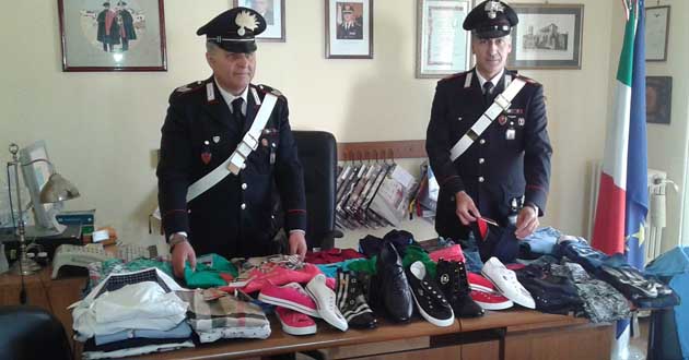Parte della merce sequestrata dai Carabinieri di Cassino