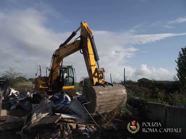 Insediamento abusivo via Nicolosi-630