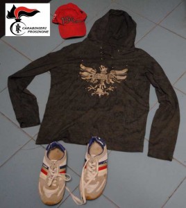 felpa scarpe e berretto-630