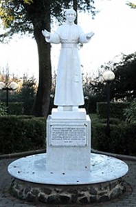 Rocca-Priora-Statua-San-Giovanni-Pallotti-01