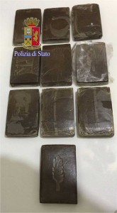 Roma-Polizia-di-Stato-armi-e-droga-01