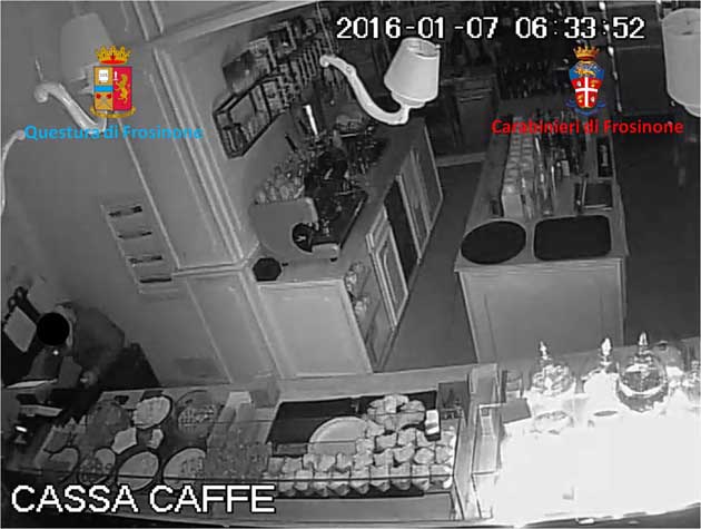 Frosinone-rapinatore-seriale-Polizia-Carabinieri-02-630